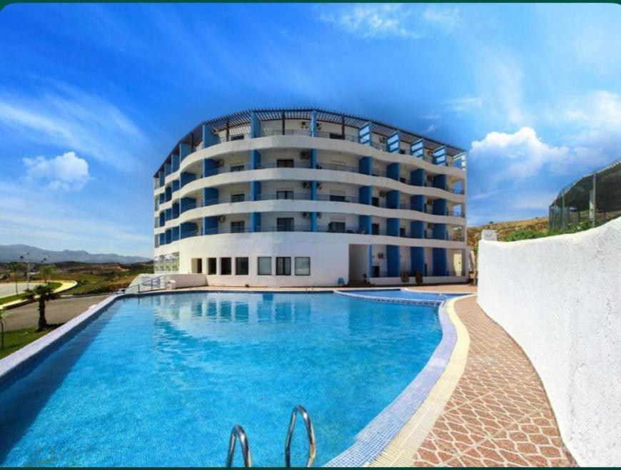 Studio hautte game avec piscine. Cabo Negro Esterno foto